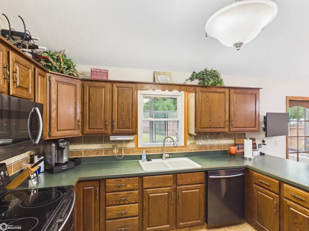 6 Eleaner Drive Ottumwa IA 52501