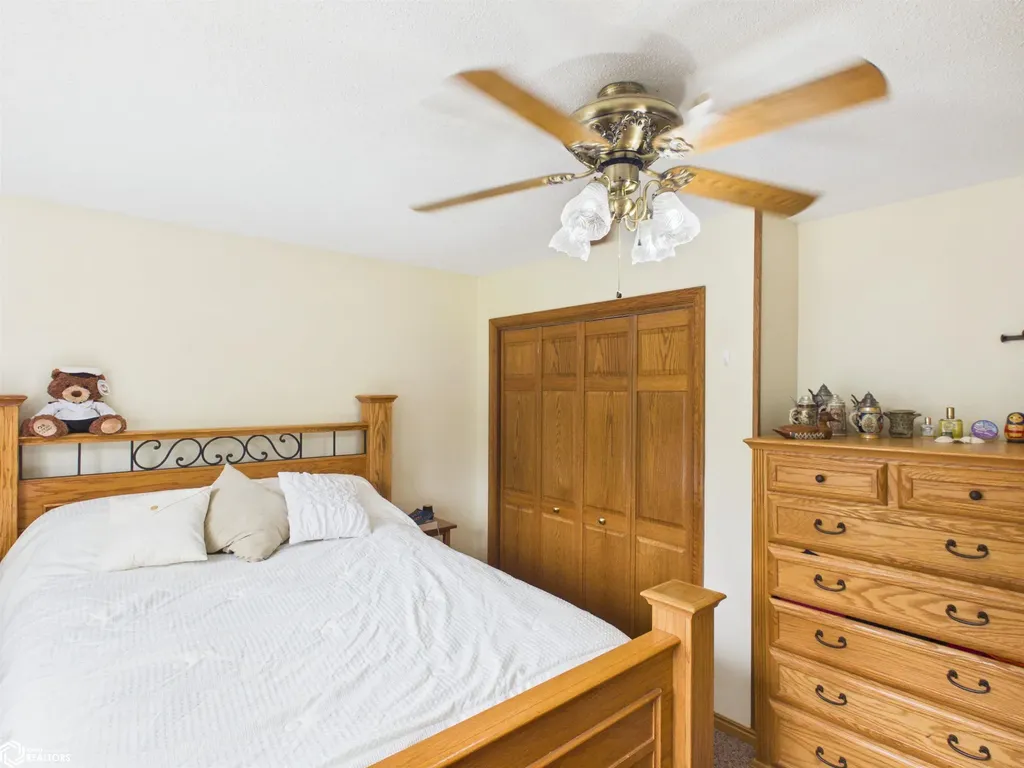 6 Eleaner Drive Ottumwa IA 52501