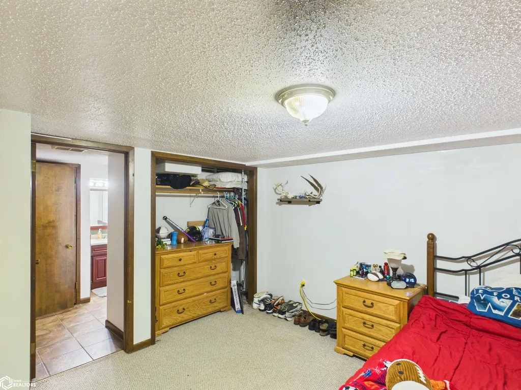 6 Eleaner Drive Ottumwa IA 52501