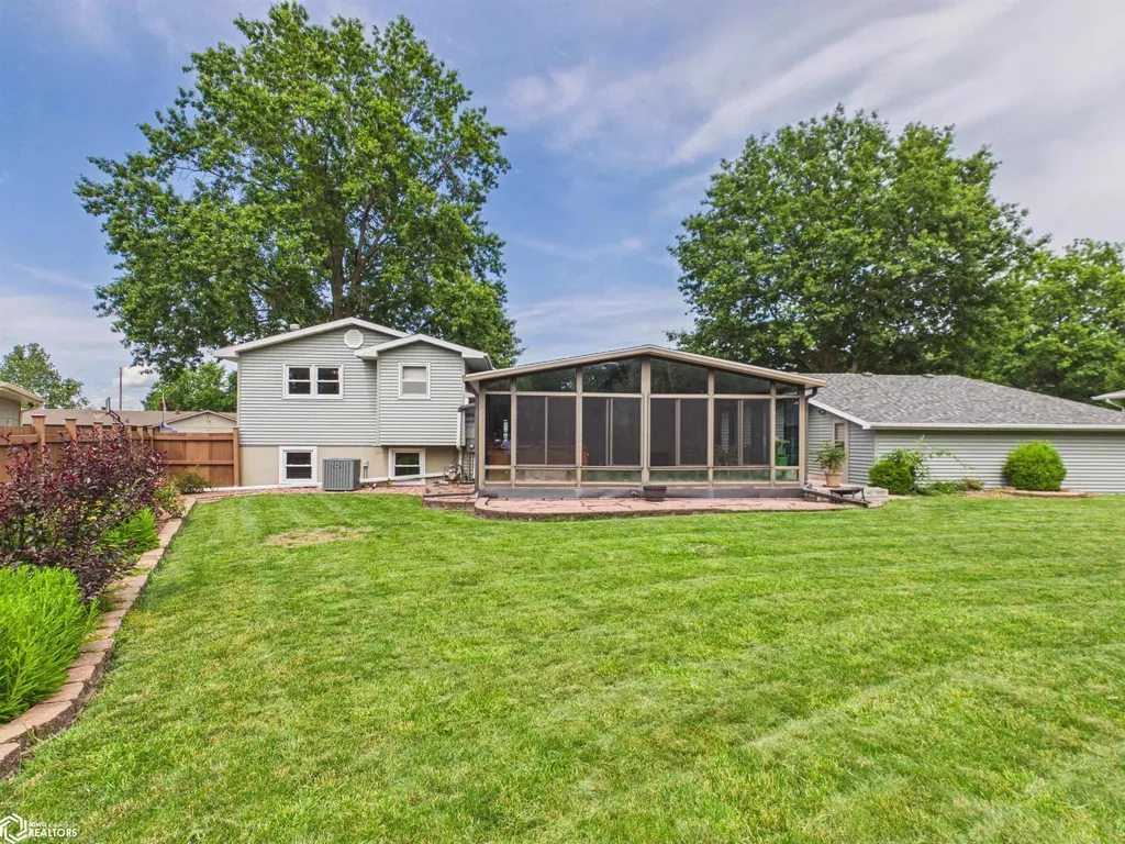 6 Eleaner Drive Ottumwa IA 52501