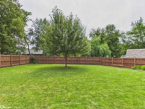 6 Eleanor Drive Ottumwa IA 52501