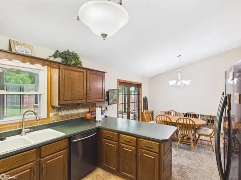 6 Eleanor Drive Ottumwa IA 52501