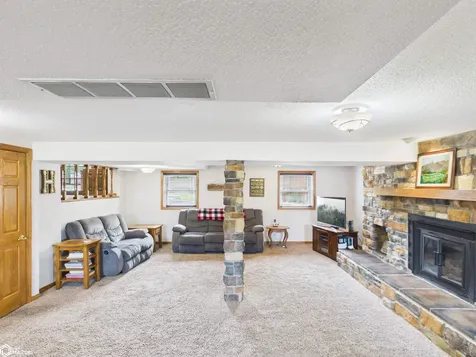 6 Eleanor Drive Ottumwa IA 52501