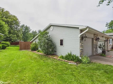6 Eleanor Drive Ottumwa IA 52501