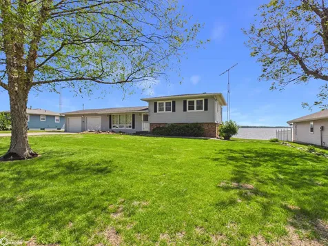 2746 255th Avenue Montrose IA 52639