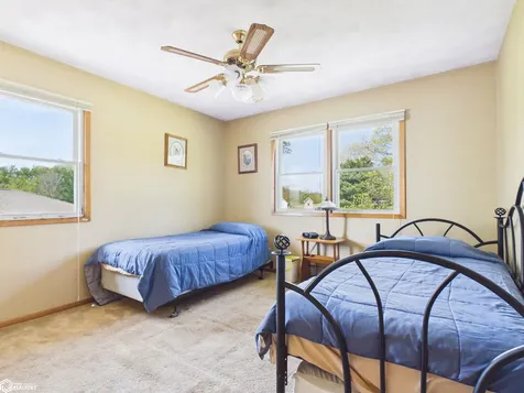 2746 255th Avenue Montrose IA 52639