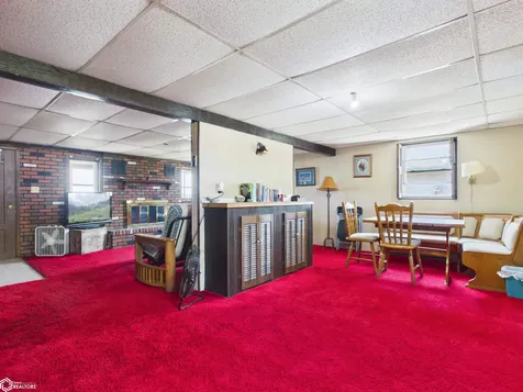 2746 255th Avenue Montrose IA 52639