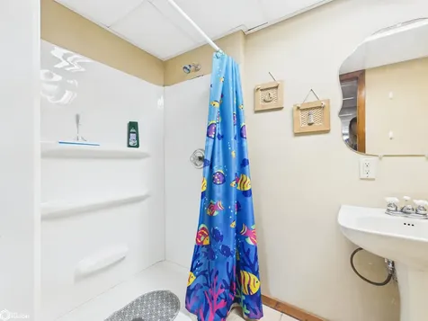 2746 255th Avenue Montrose IA 52639