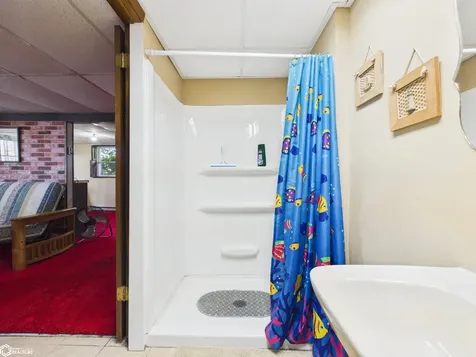 2746 255th Avenue Montrose IA 52639