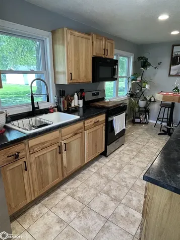 1025 S James Street Ottumwa IA 52501