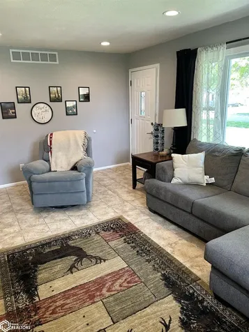 1025 S James Street Ottumwa IA 52501