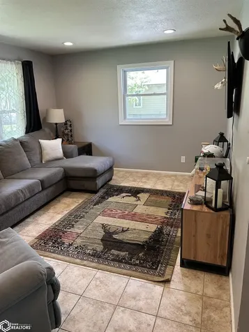 1025 S James Street Ottumwa IA 52501