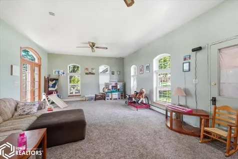 922 3rd Avenue Ackley IA 50601