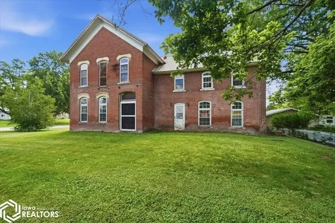 922 3rd Avenue Ackley IA 50601