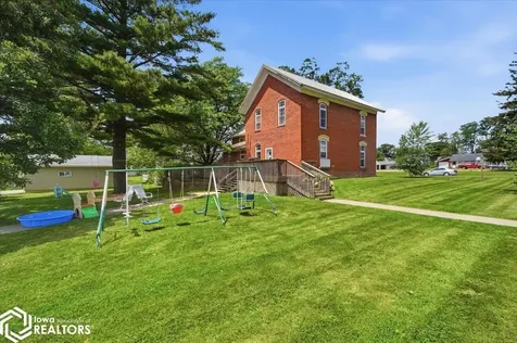 922 3rd Avenue Ackley IA 50601