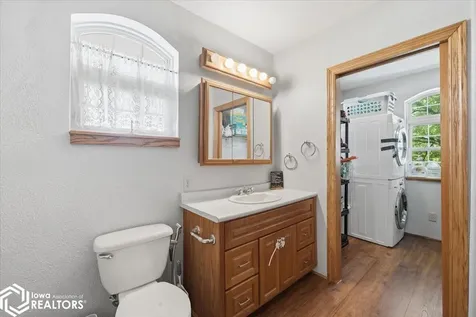 922 3rd Avenue Ackley IA 50601