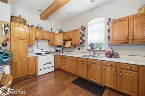 922 3rd Avenue Ackley IA 50601