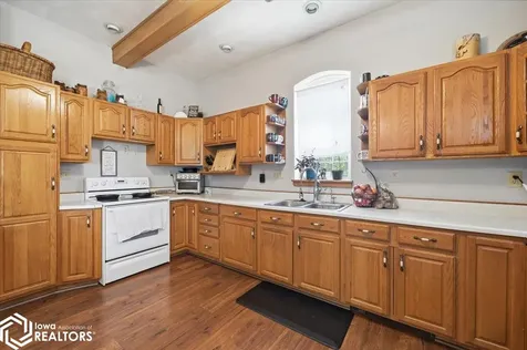 922 3rd Avenue Ackley IA 50601