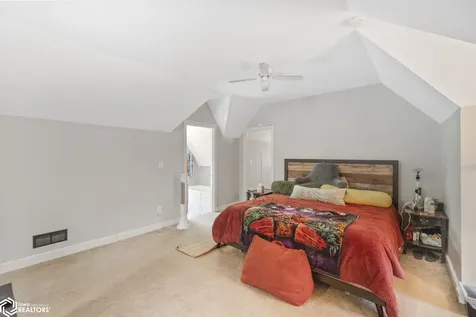 636 2nd Street NE Mason City IA 50401
