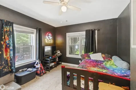 636 2nd Street NE Mason City IA 50401