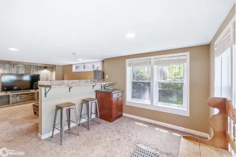 636 2nd Street NE Mason City IA 50401
