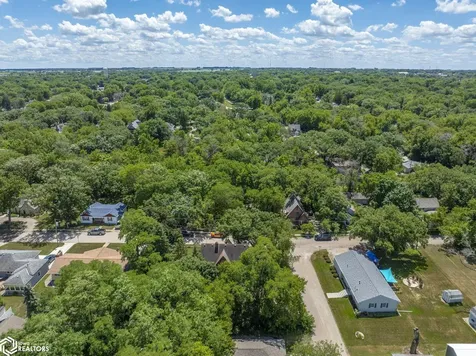636 2nd Street NE Mason City IA 50401
