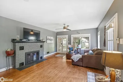 636 2nd Street NE Mason City IA 50401