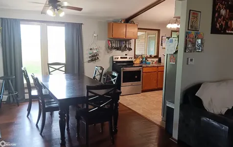 566 W Main Street Fremont IA 52561