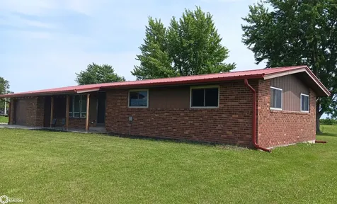 566 W Main Street Fremont IA 52561