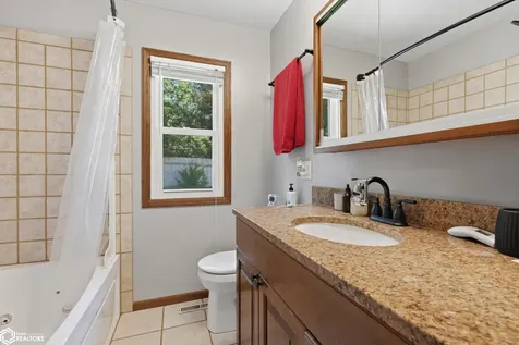 800 Terrace Drive Burlington IA 52601
