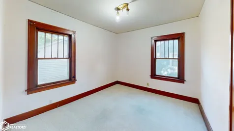 1135 1st Street SW Mason City IA 50401