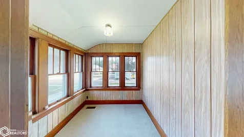 1135 1st Street SW Mason City IA 50401