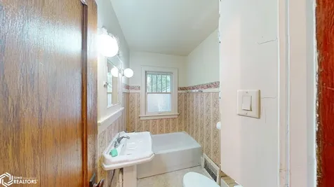 1135 1st Street SW Mason City IA 50401