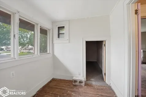 1501 11th Street Eldora IA 50627