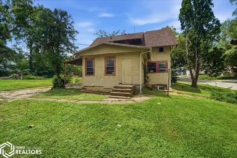 1501 11th Street Eldora IA 50627