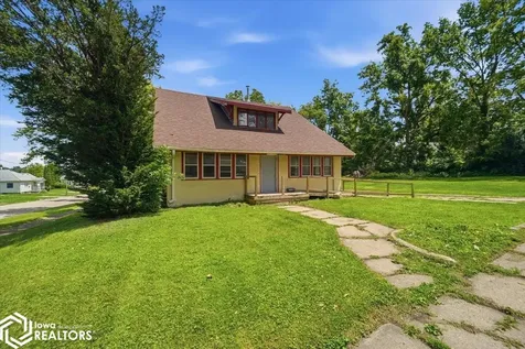 1501 11th Street Eldora IA 50627