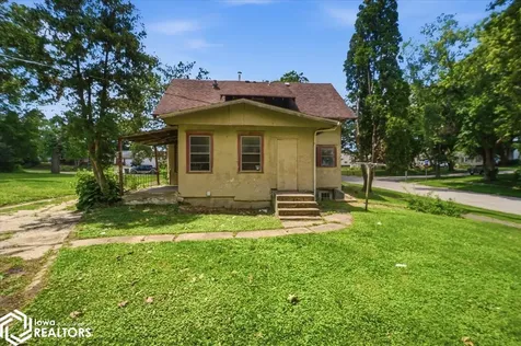 1501 11th Street Eldora IA 50627
