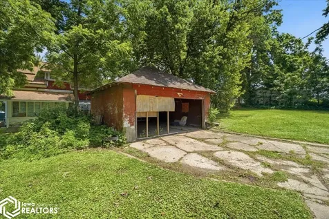 1501 11th Street Eldora IA 50627