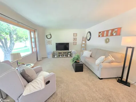 616 S Indiana Mason City IA 50401