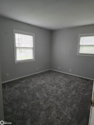 1002 Maywood Drive Oskaloosa IA 52577