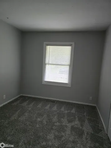 1002 Maywood Drive Oskaloosa IA 52577