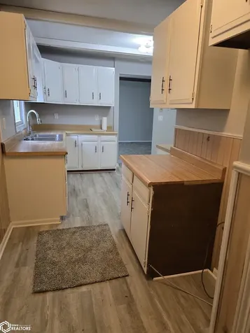 1002 Maywood Drive Oskaloosa IA 52577