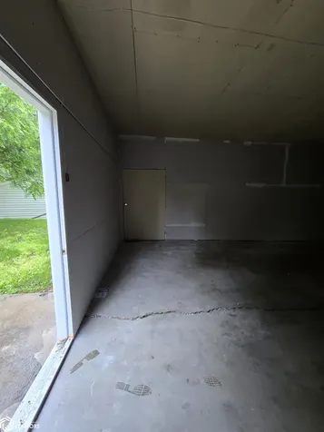 1002 Maywood Drive Oskaloosa IA 52577