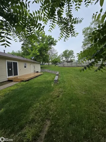 1002 Maywood Drive Oskaloosa IA 52577