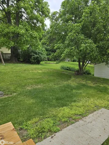 1002 Maywood Drive Oskaloosa IA 52577