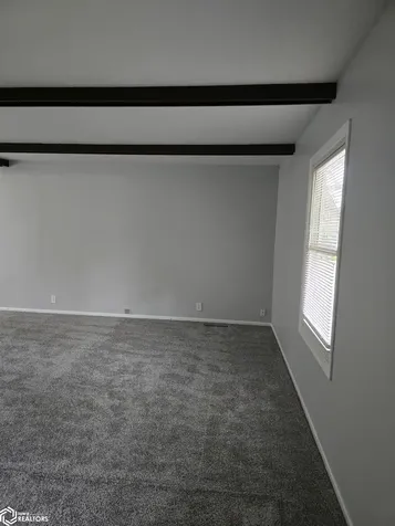 1002 Maywood Drive Oskaloosa IA 52577