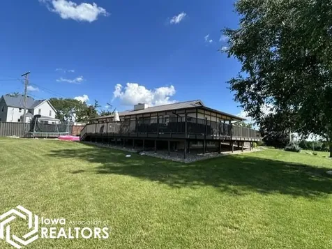 609 W 12th Street Tama IA 52339
