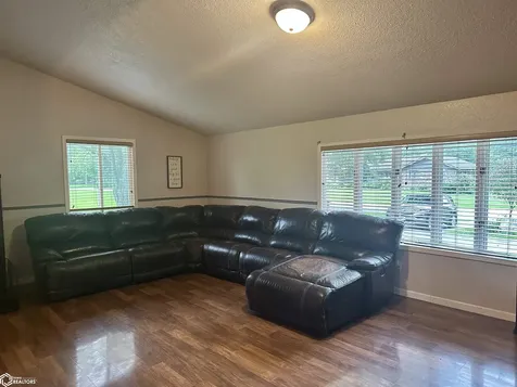 912 Country Lane Drive Keosauqua IA 52565