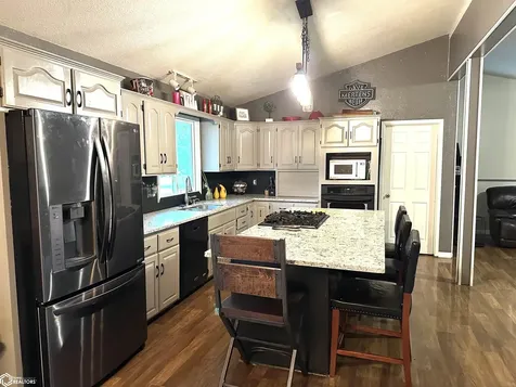 912 Country Lane Drive Keosauqua IA 52565