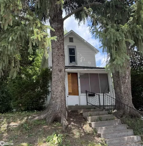 534 S Ave B Washington IA 52353
